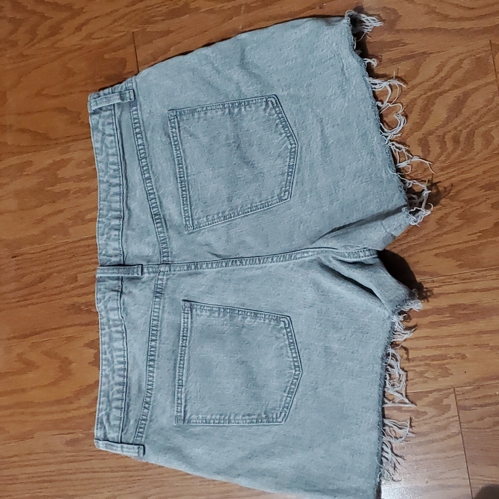 Shorts - Picture 2 of 2